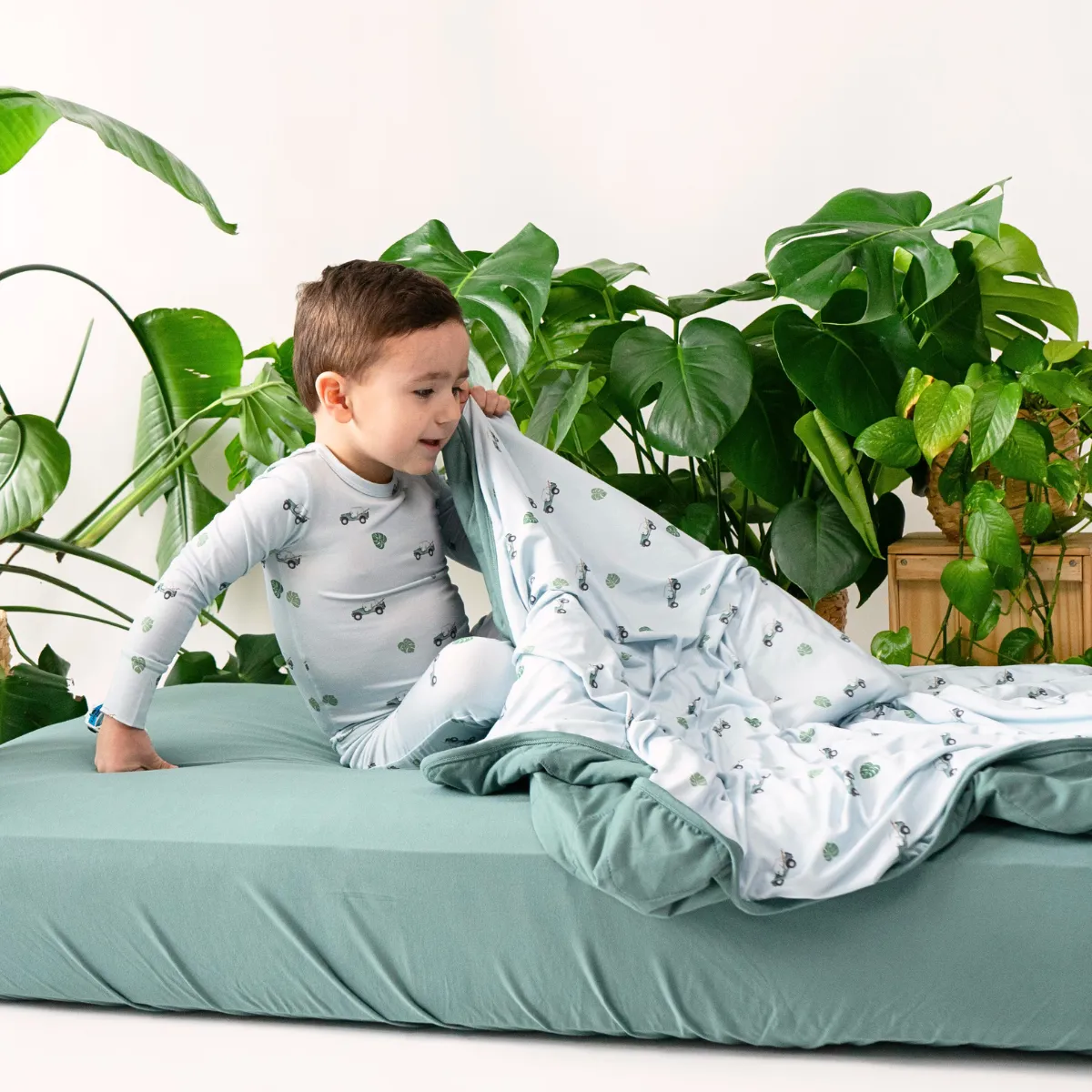 1.0 TOG Child Blanket - Green Jeep/Leafy Green