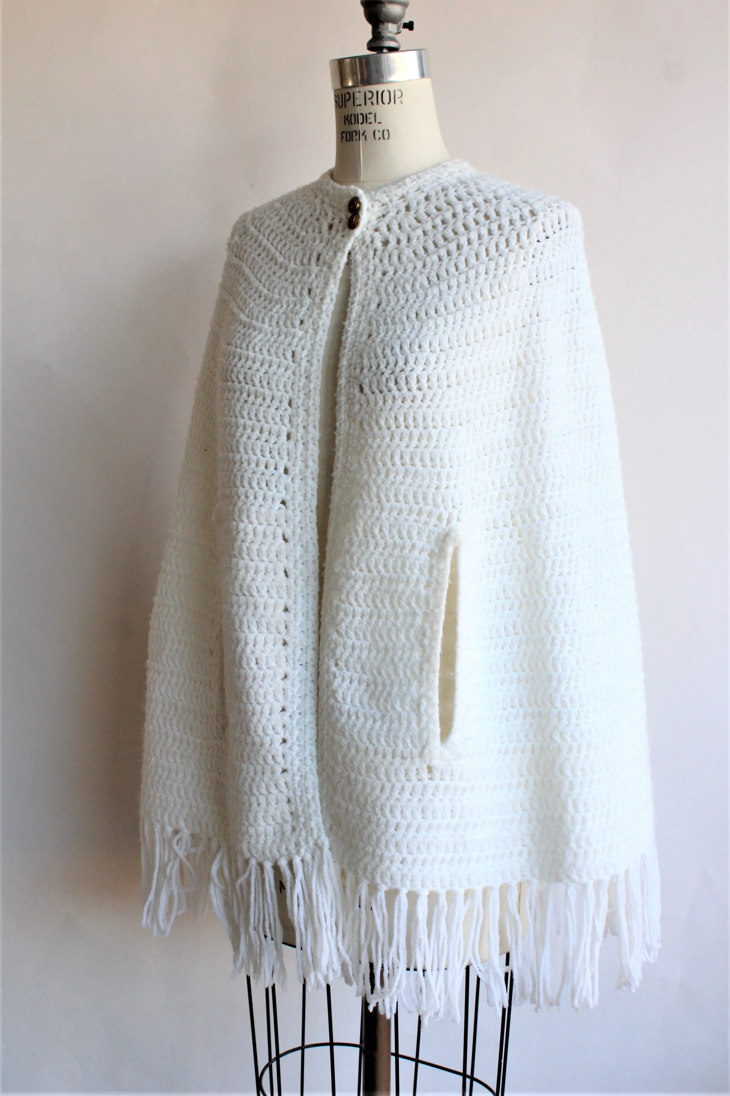 Vintage 1960s White Knit Cape or Poncho