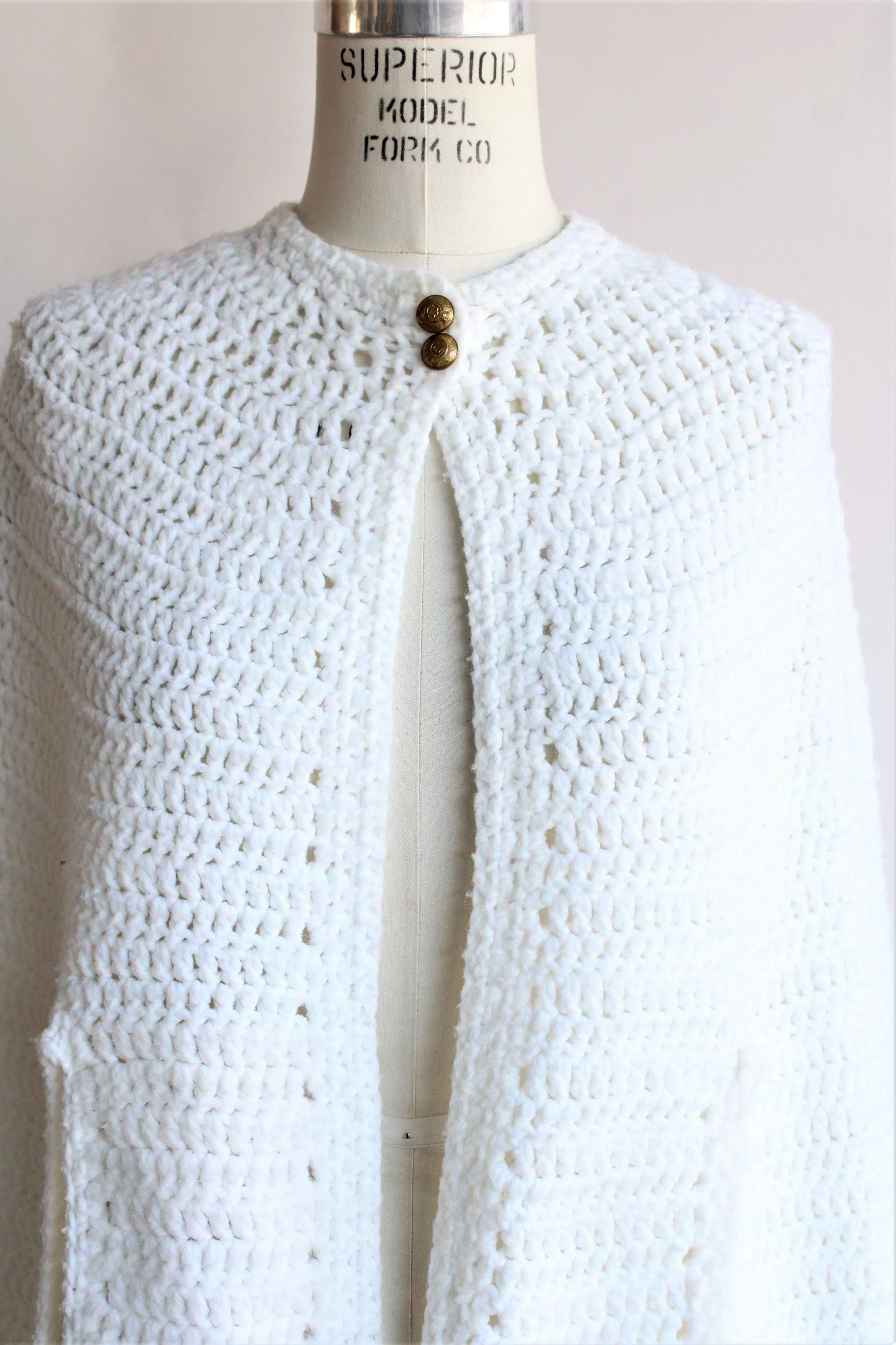 Vintage 1960s White Knit Cape or Poncho